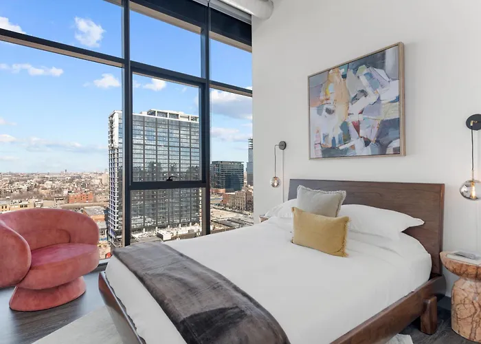 Apartment Fulbrix Bright Designer With West Loop Views