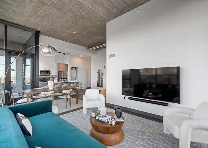 Apartment Fulbrix Bright Designer With West Loop Views
