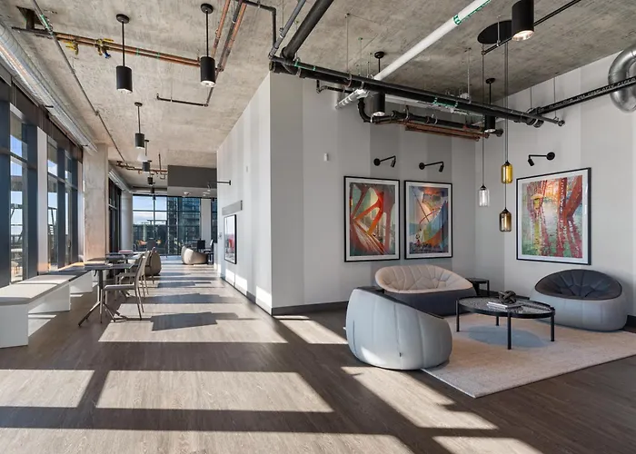 Fulbrix Bright Designer With West Loop Views Chicago