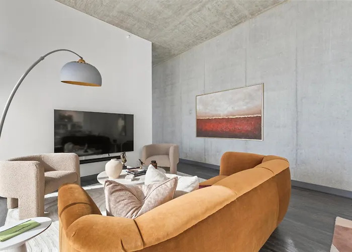 Apartment Fulbrix Bright Designer With West Loop Views