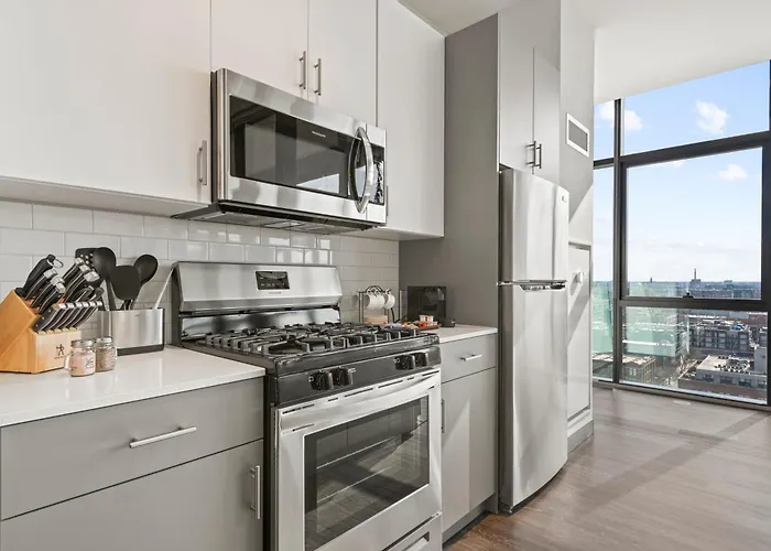 Fulbrix Bright Designer With West Loop Views Chicago