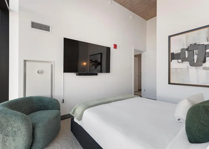 Apartment Fulbrix Bright Designer With West Loop Views Chicago