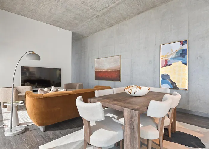 Apartment Fulbrix Bright Designer With West Loop Views *