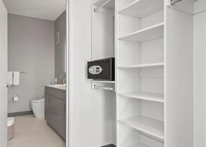 Apartment Fulbrix Bright Designer With West Loop Views Chicago