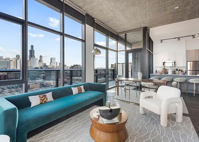 Fulbrix Bright Designer With West Loop Views Chicago