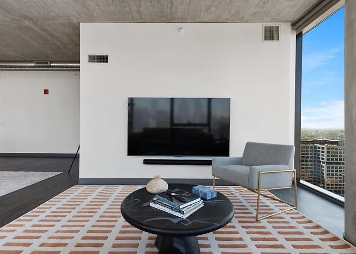Apartment Fulbrix Bright Designer With West Loop Views *