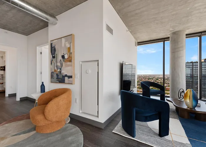 Fulbrix Bright Designer With West Loop Views Chicago