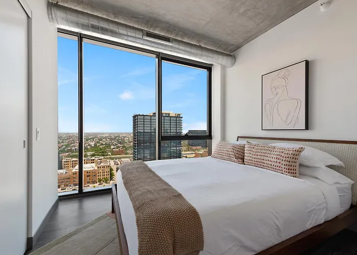 Apartment Fulbrix Bright Designer With West Loop Views