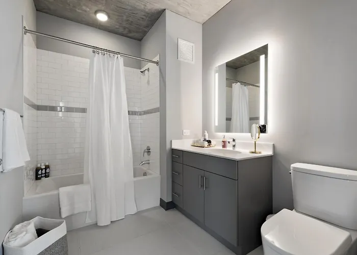Apartment Fulbrix Bright Designer With West Loop Views Chicago
