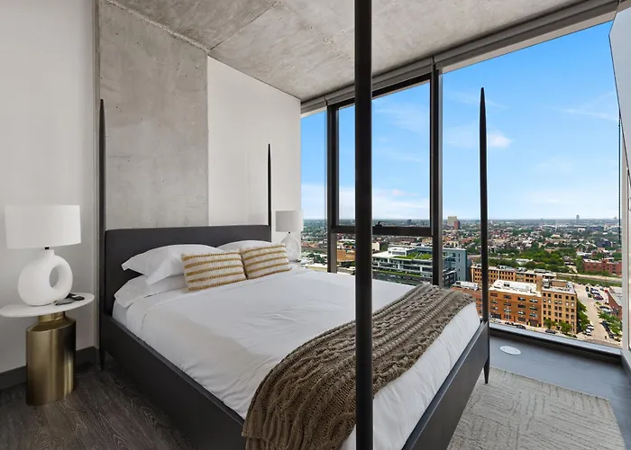 Apartment Fulbrix Bright Designer With West Loop Views