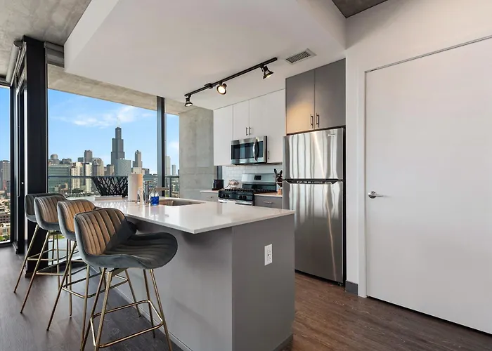 Fulbrix Bright Designer With West Loop Views Apartment *