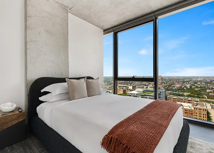 Fulbrix Bright Designer With West Loop Views Chicago